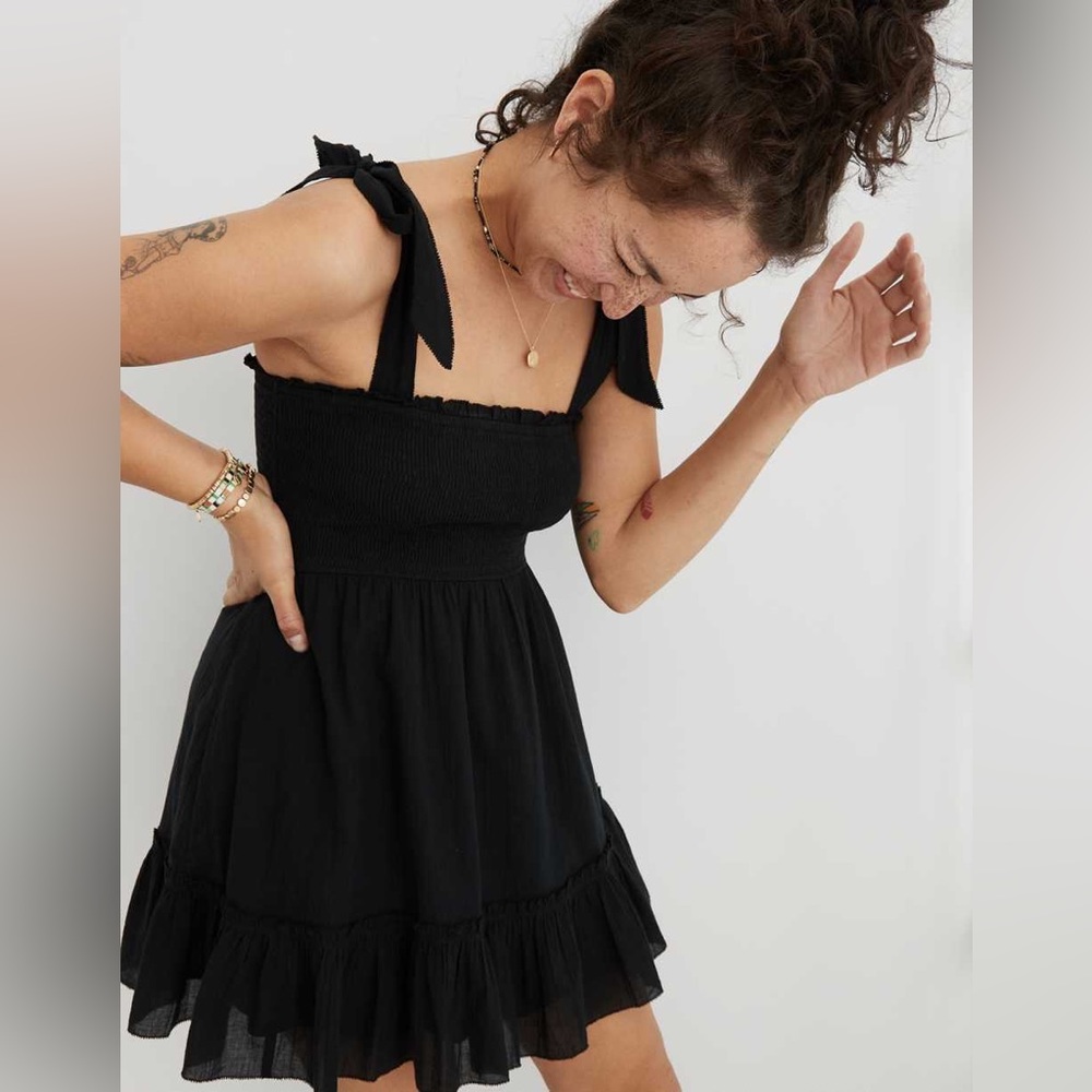 American Eagle Aerie Black Smock/Tie Dress